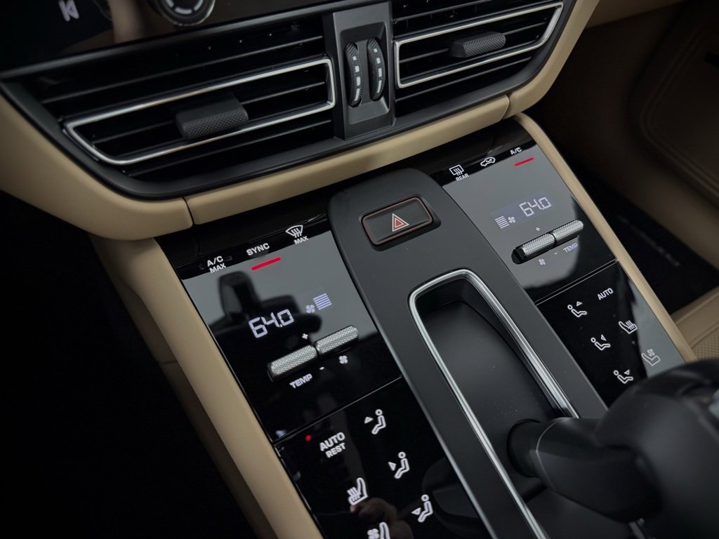 New 2025 Porsche Macan image 26