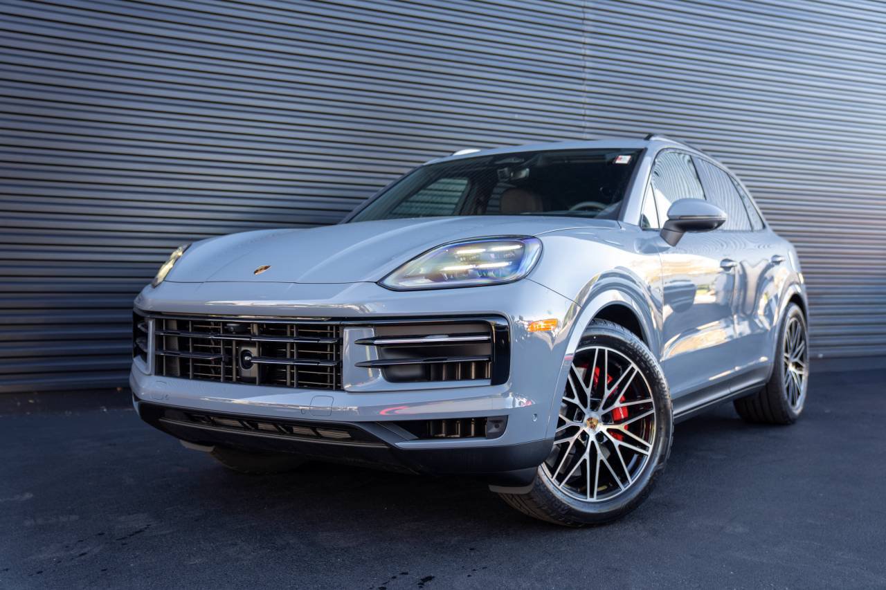 New 2026 Porsche Cayenne S AWD/4WD image 1