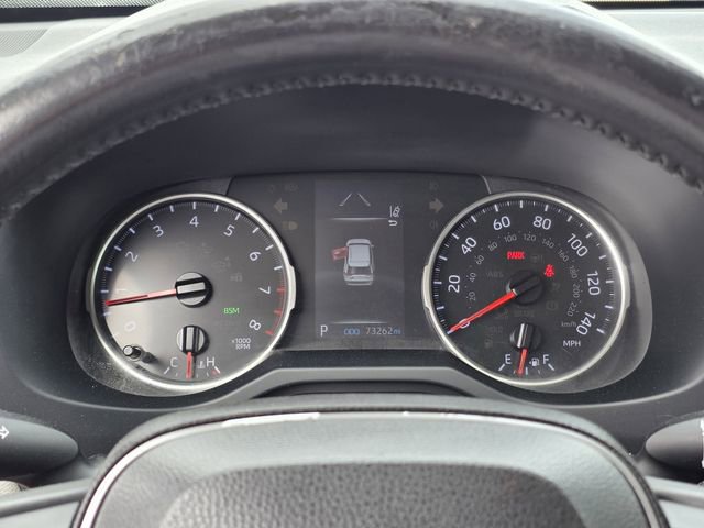 Used 2020 Toyota RAV4 XLE Premium image 11