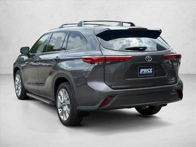 Used 2021 Toyota Highlander Limited FWD image 7