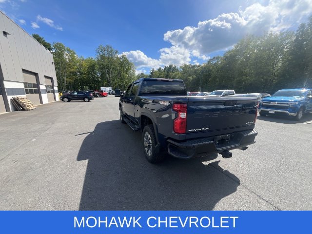 Used 2022 Chevrolet Silverado 2500 Custom w/ Custom Value Package AWD/4WD image 17