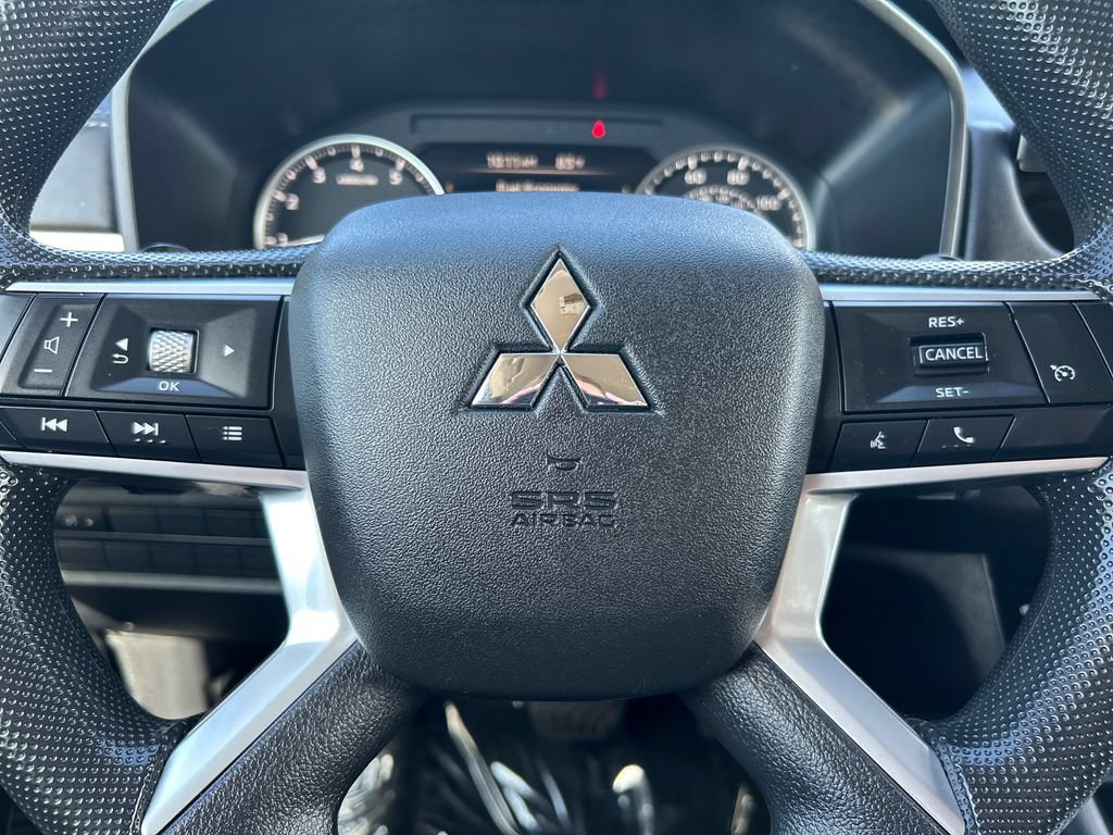 Used 2025 Mitsubishi Outlander ES AWD/4WD image 10