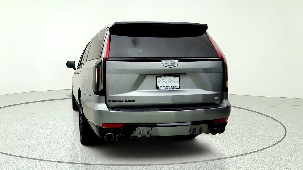 Used 2024 Cadillac Escalade ESV V w/ LPO, ONYX Package AWD/4WD image 6