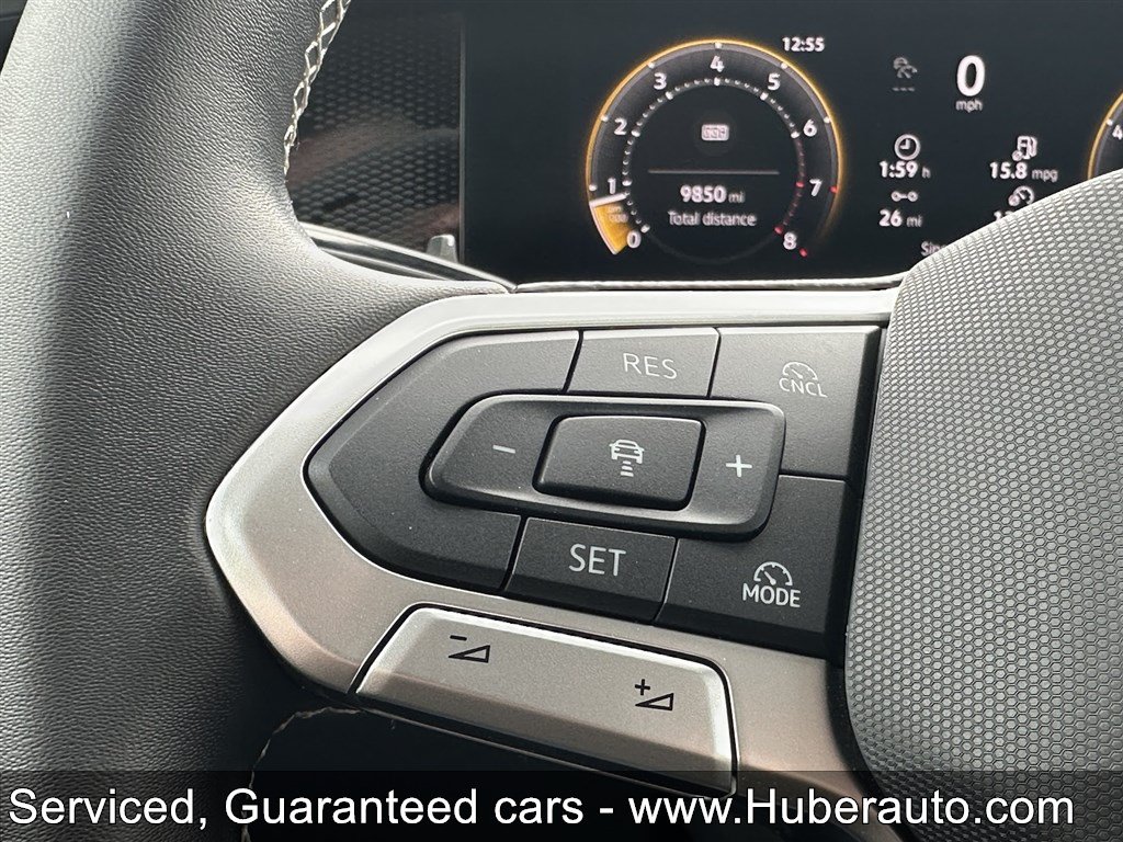 Used 2025 Volkswagen Tiguan SE AWD/4WD image 28