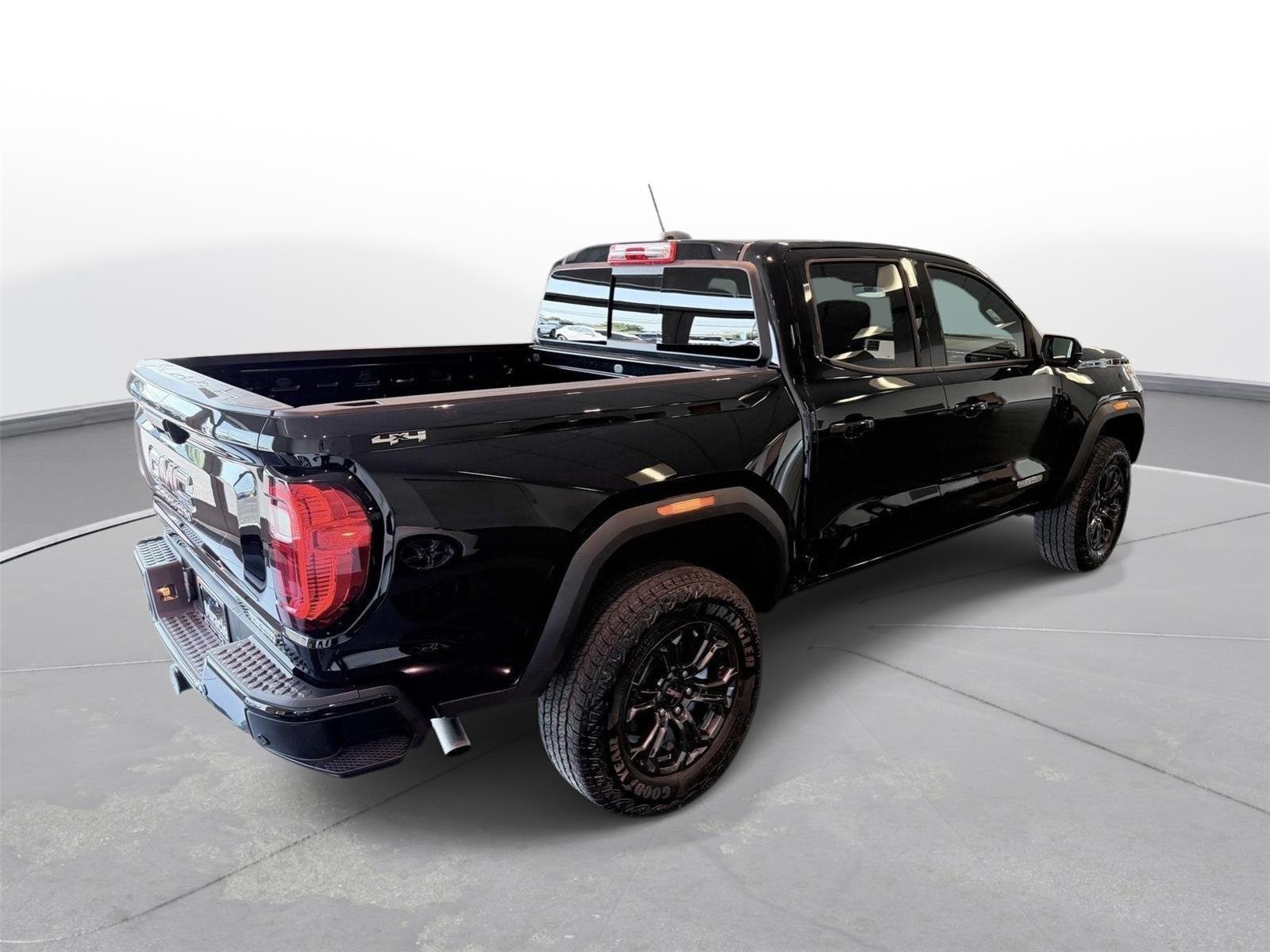 Used 2025 GMC Canyon Elevation w/ Convenience Package AWD/4WD image 11