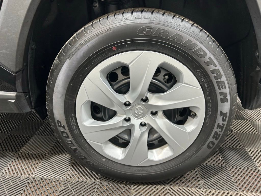 Used 2025 Toyota RAV4 LE image 30