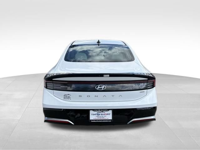Used 2025 Hyundai Sonata SEL FWD image 10
