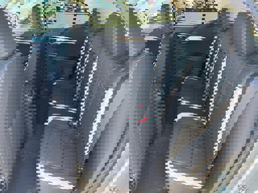 Certified 2025 Buick Envision Sport Touring image 6