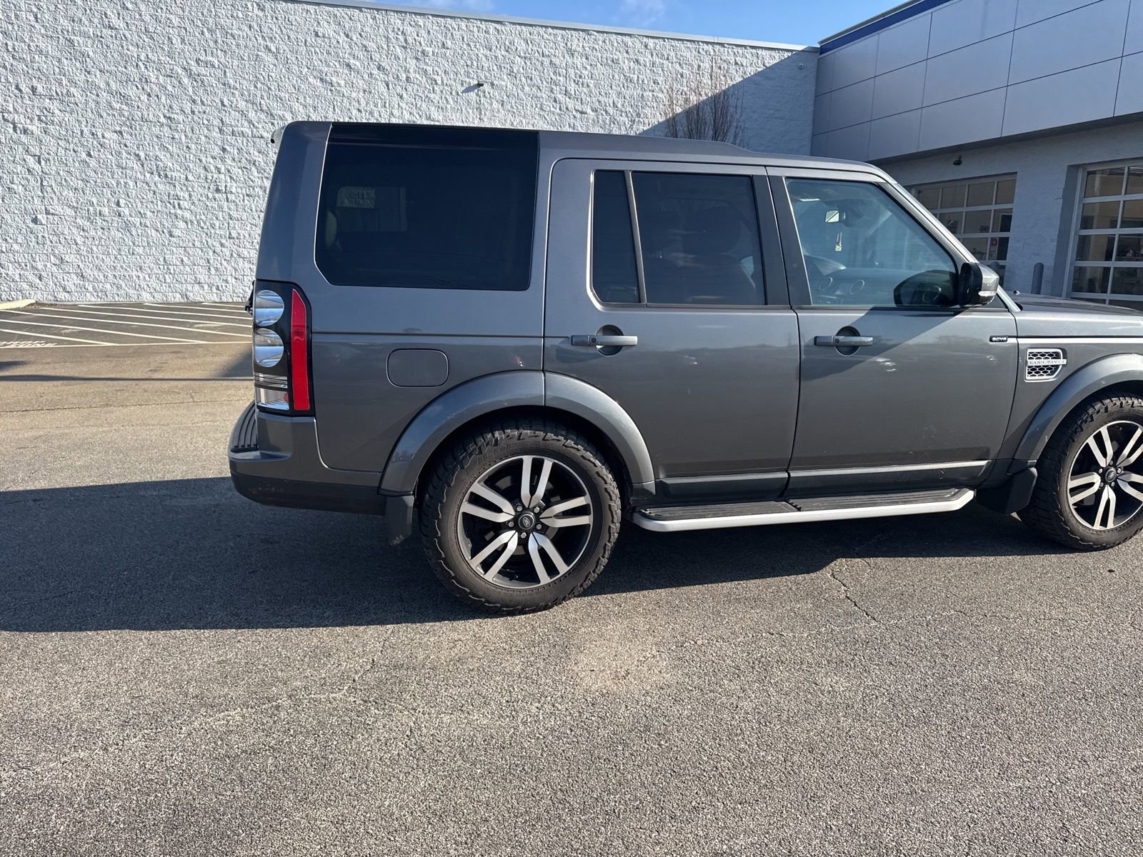 Used 2015 Land Rover LR4 HSE LUX image 6