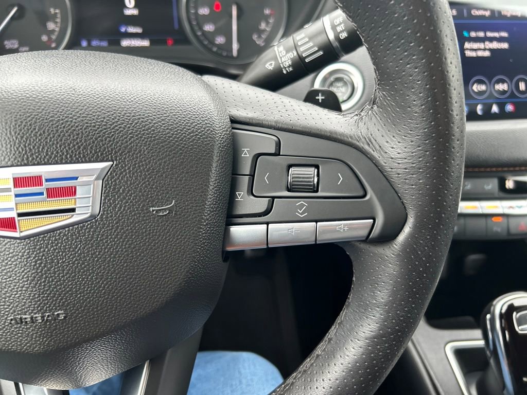 Used 2022 Cadillac XT4 Sport image 27