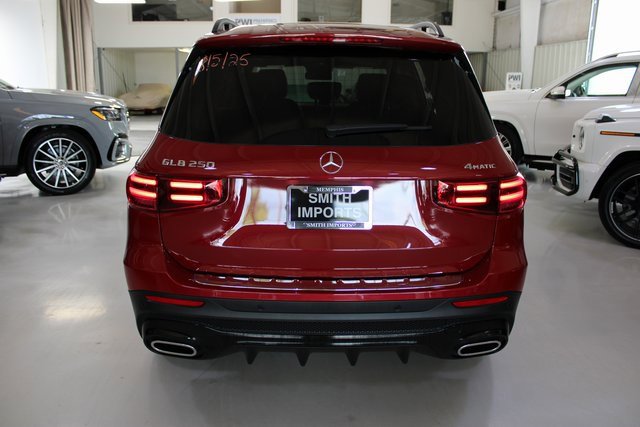 Used 2024 Mercedes-Benz GLB 250 4MATIC image 44