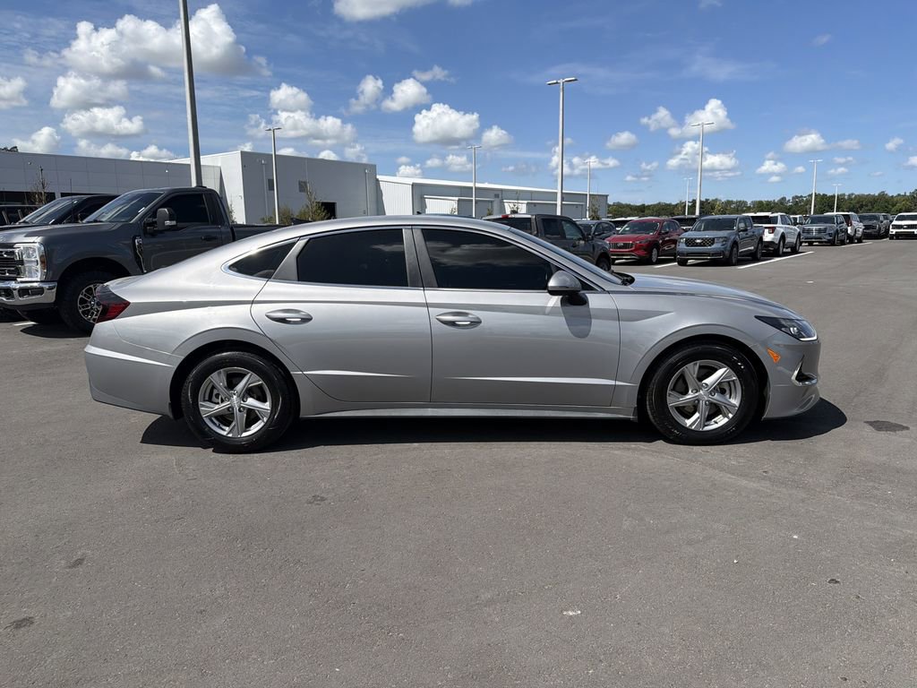 Used 2023 Hyundai Sonata SE FWD image 3