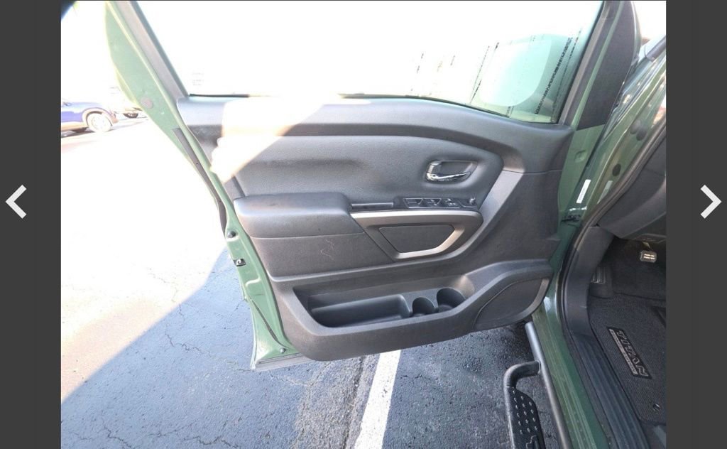 Used 2024 Nissan Titan SV w/ SV Bronze Edition Package image 9