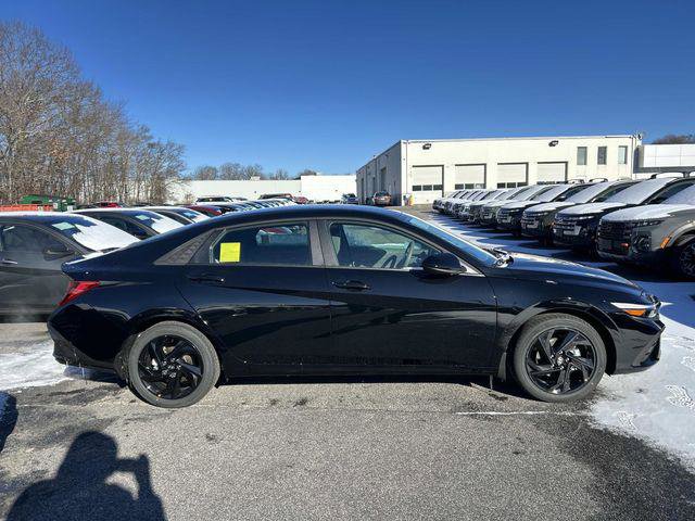 New 2026 Hyundai Elantra Sport image 2