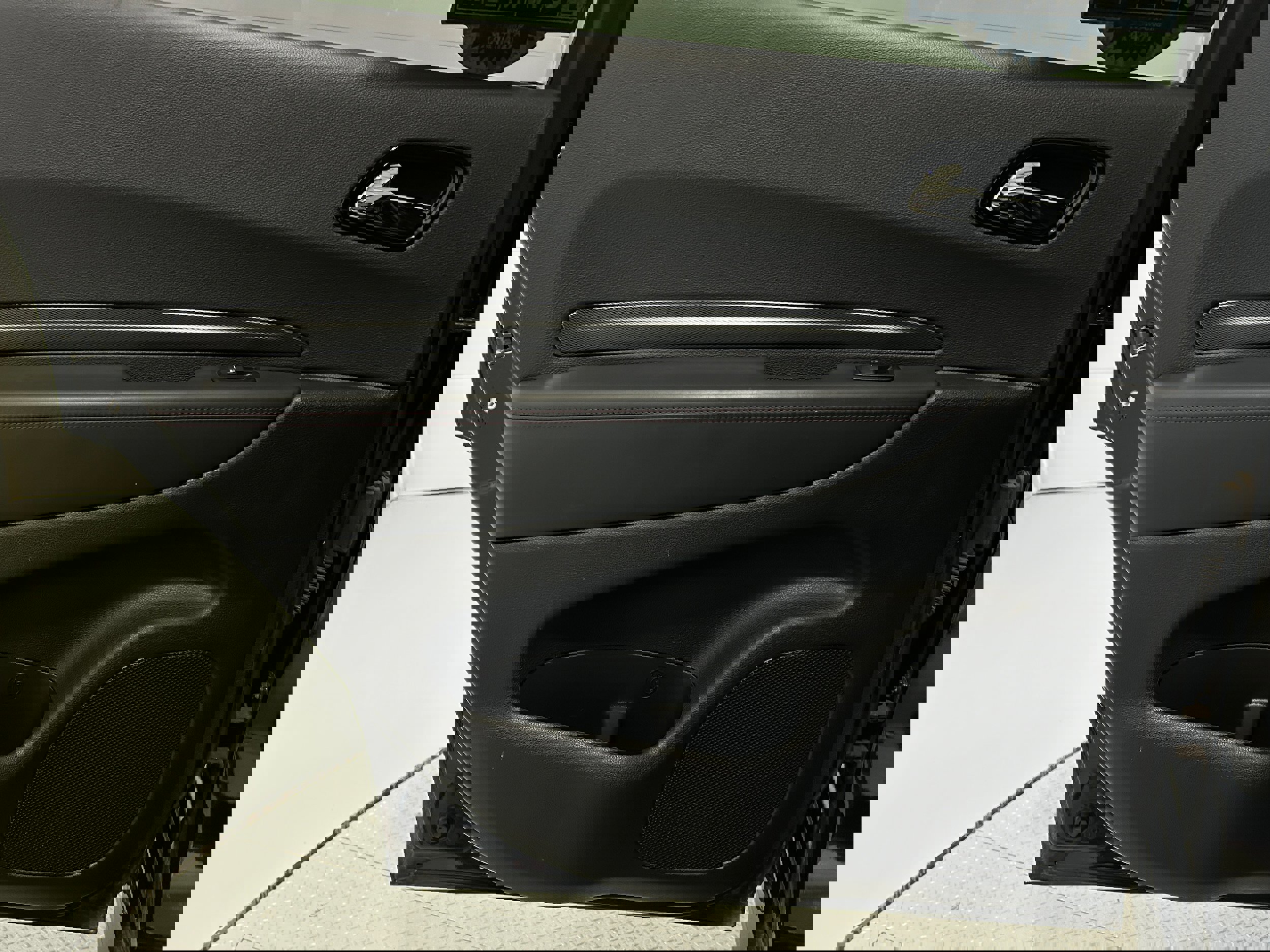 Used 2021 Dodge Durango R/T w/ Blacktop Package image 29