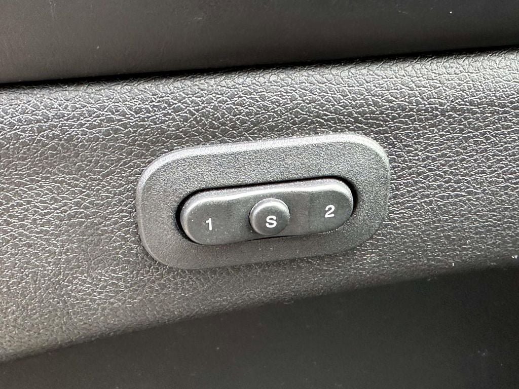 Used 2018 Dodge Durango SRT w/ SRT Interior Appearance Group image 21