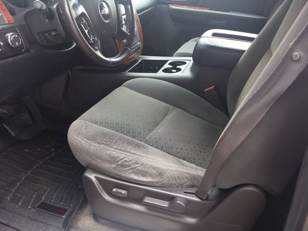 Used 2007 Chevrolet Suburban LT image 22