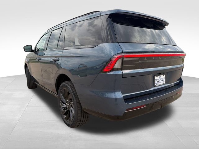 New 2027 Lincoln Navigator Reserve w/ Jet Appearance Package AWD/4WD image 4