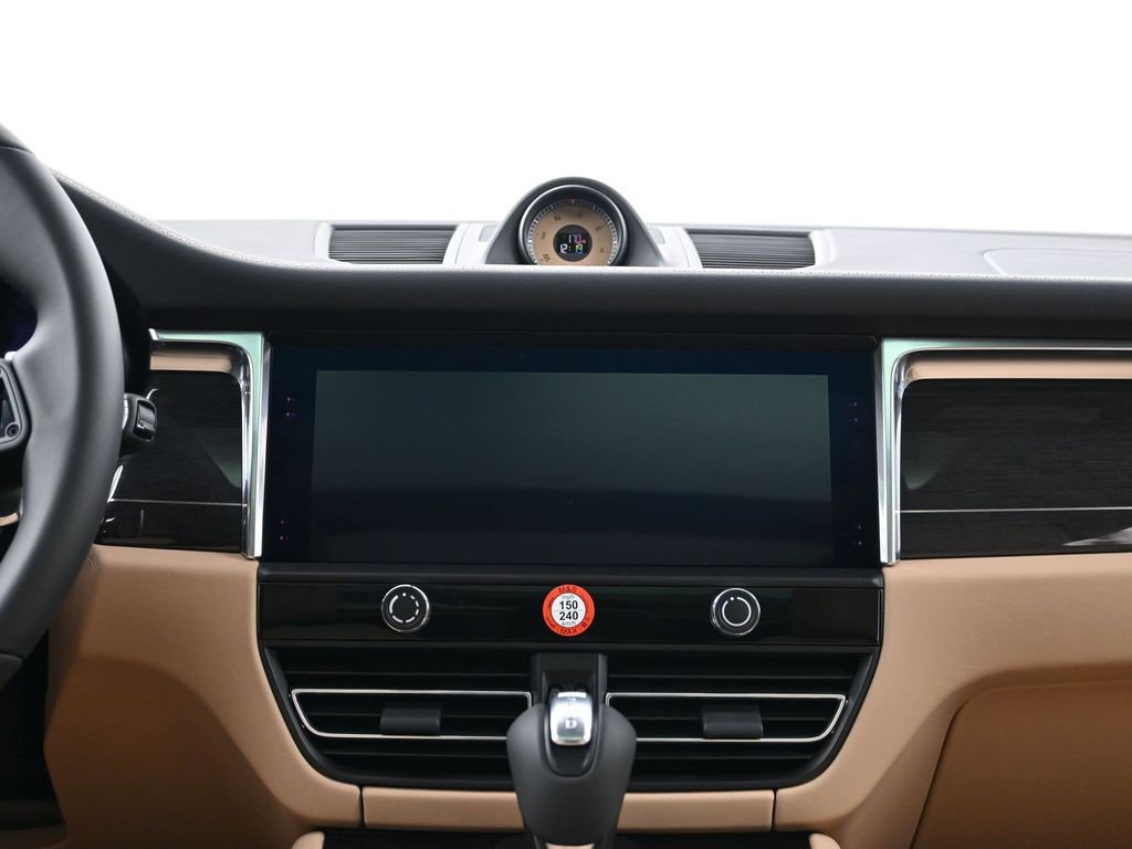 New 2026 Porsche Macan image 11