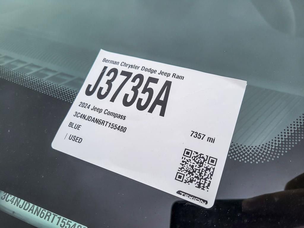 Used 2024 Jeep Compass Sport image 23