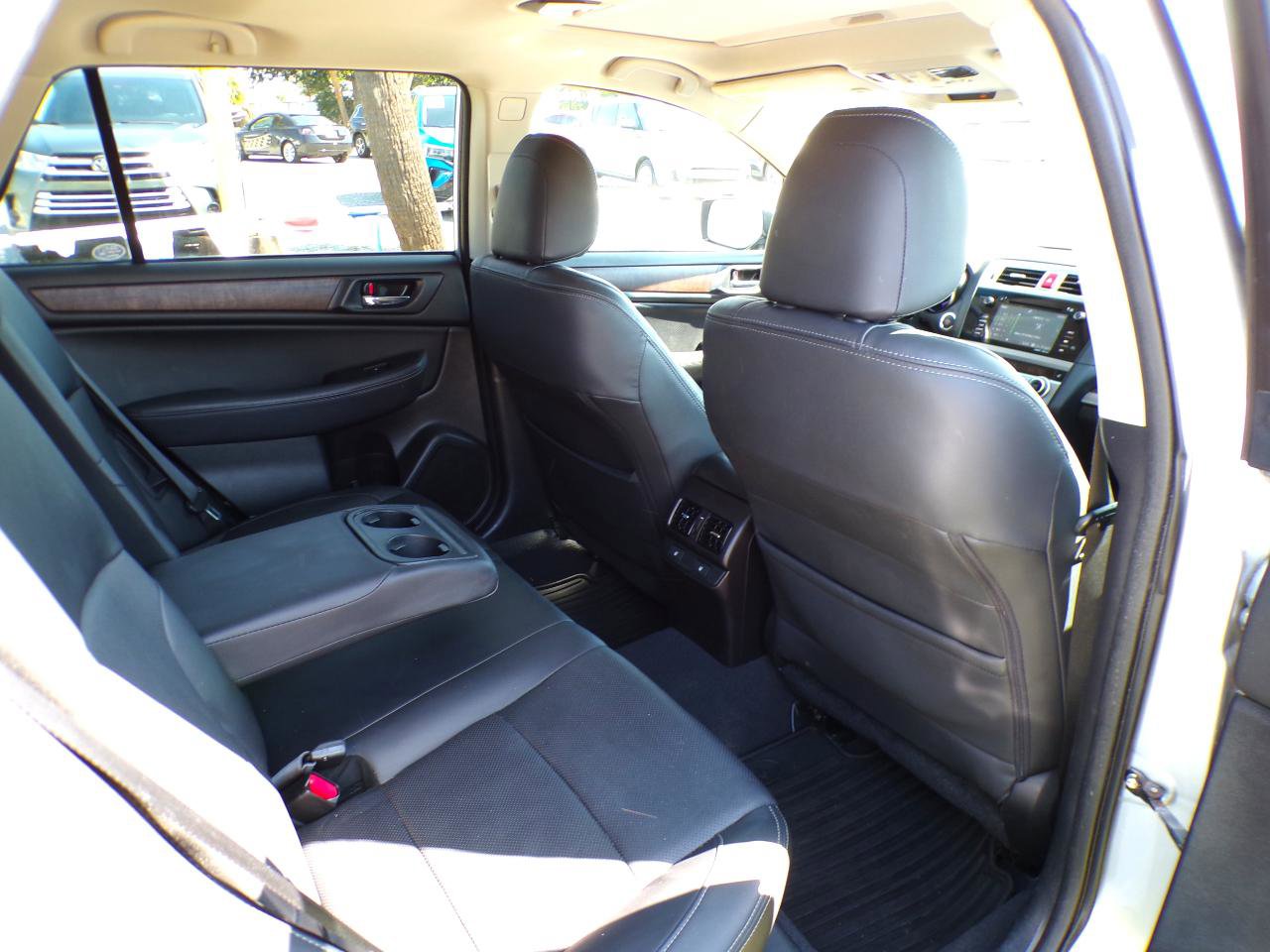 Used 2017 Subaru Outback 2.5i Limited image 28