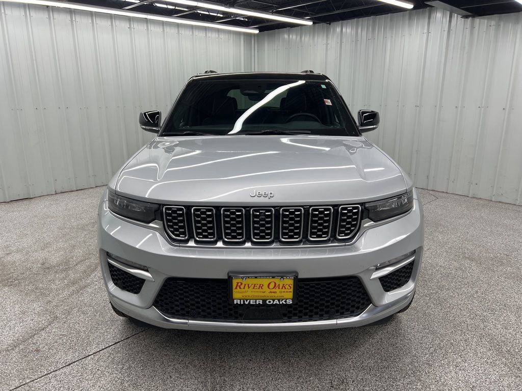 Used 2025 Jeep Grand Cherokee Summit image 2