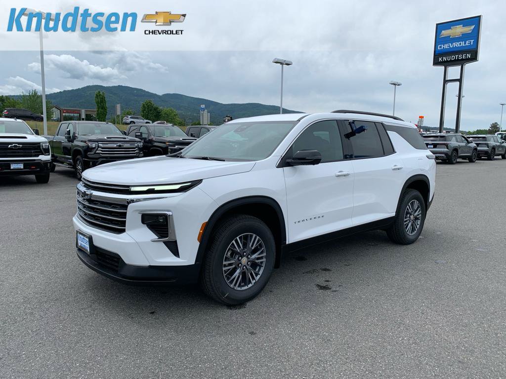 New 2026 Chevrolet Traverse LT w/ Midnight/Sport Edition AWD/4WD image 3