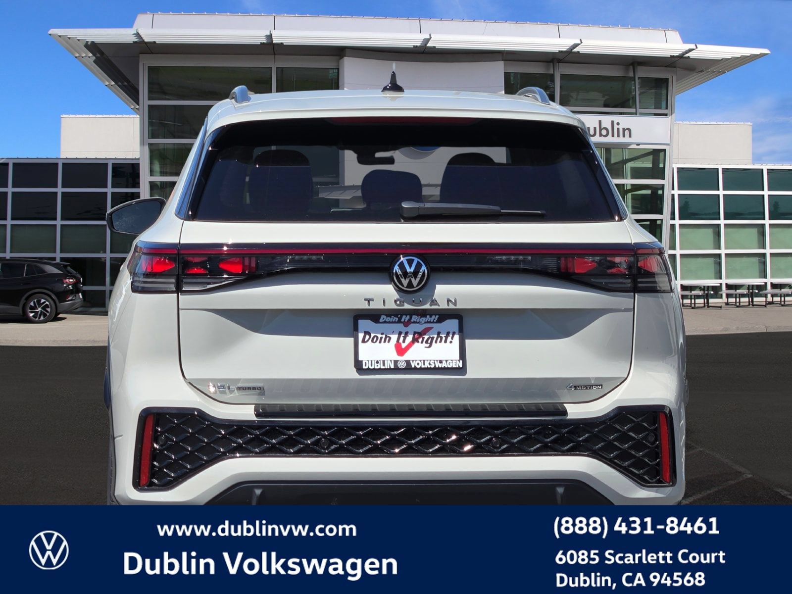New 2026 Volkswagen Tiguan SEL R-Line AWD/4WD image 5