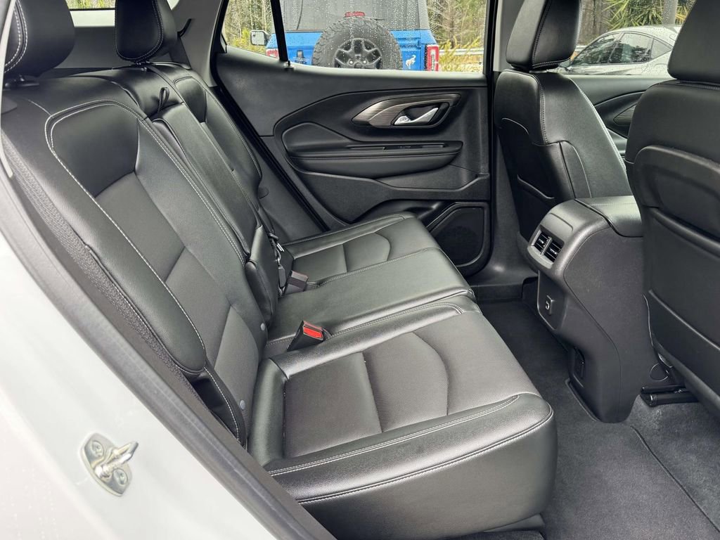 Used 2024 GMC Terrain SLT image 14