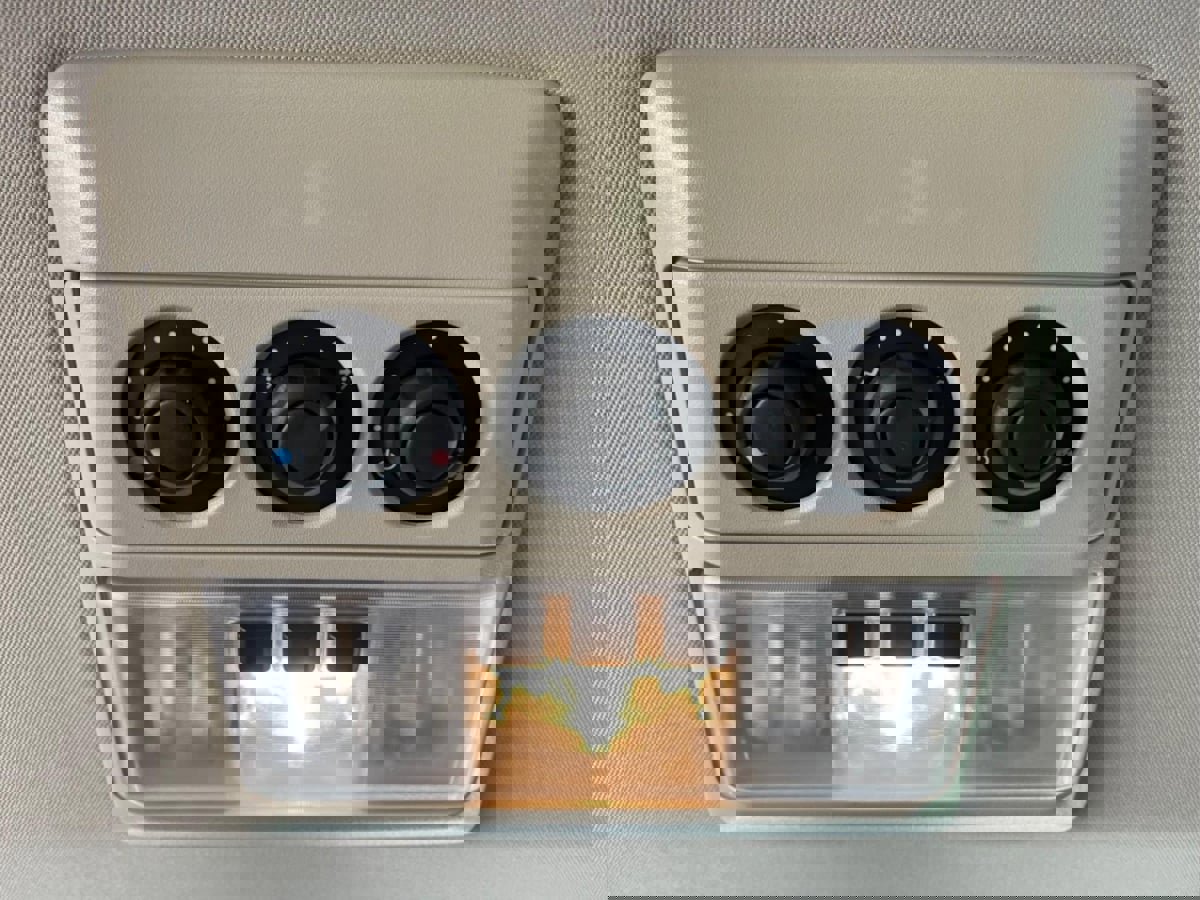 Used 2016 Land Rover LR4 HSE LUX image 29