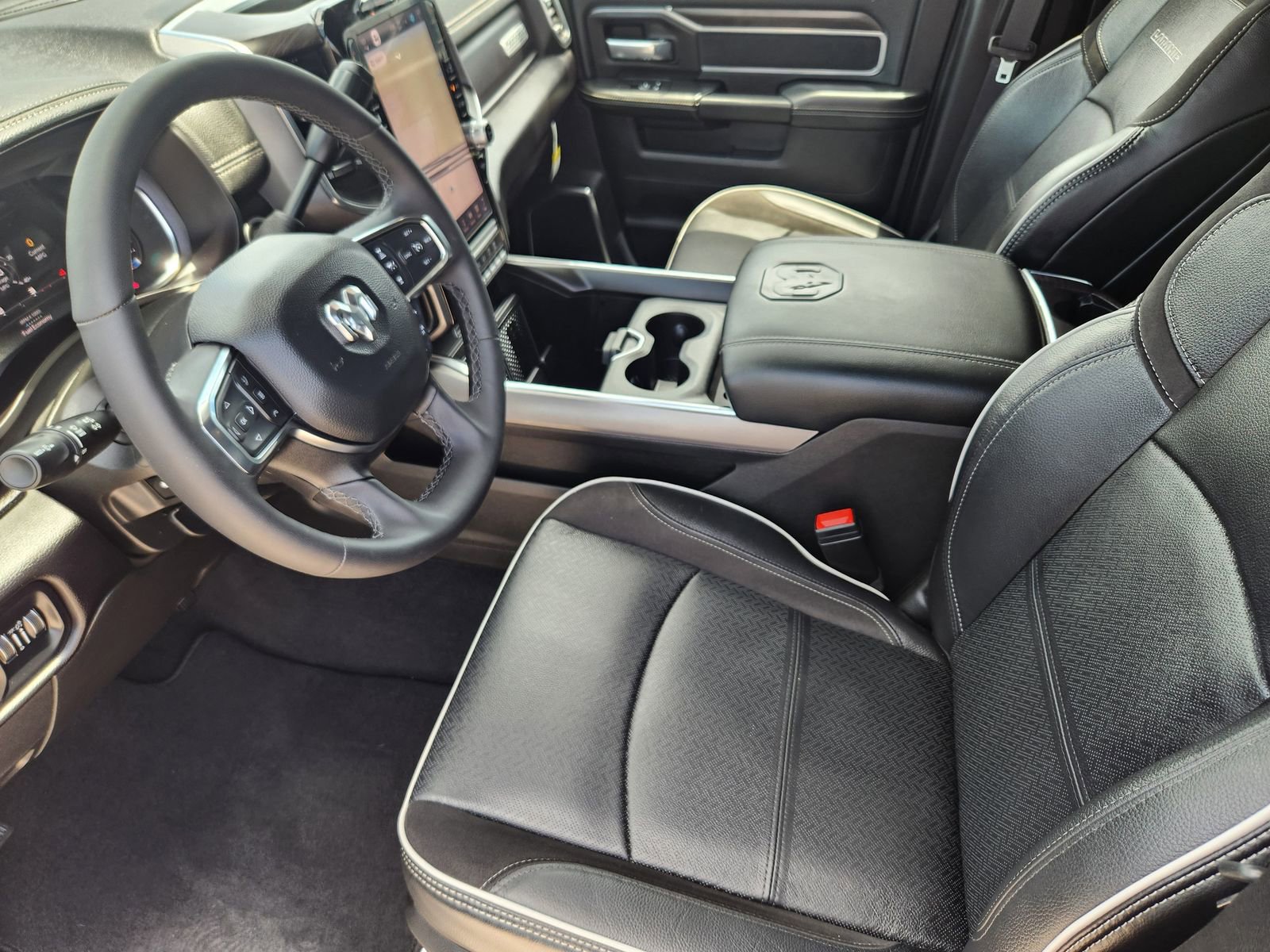 Used 2025 RAM 3500 Laramie w/ Night Edition image 17
