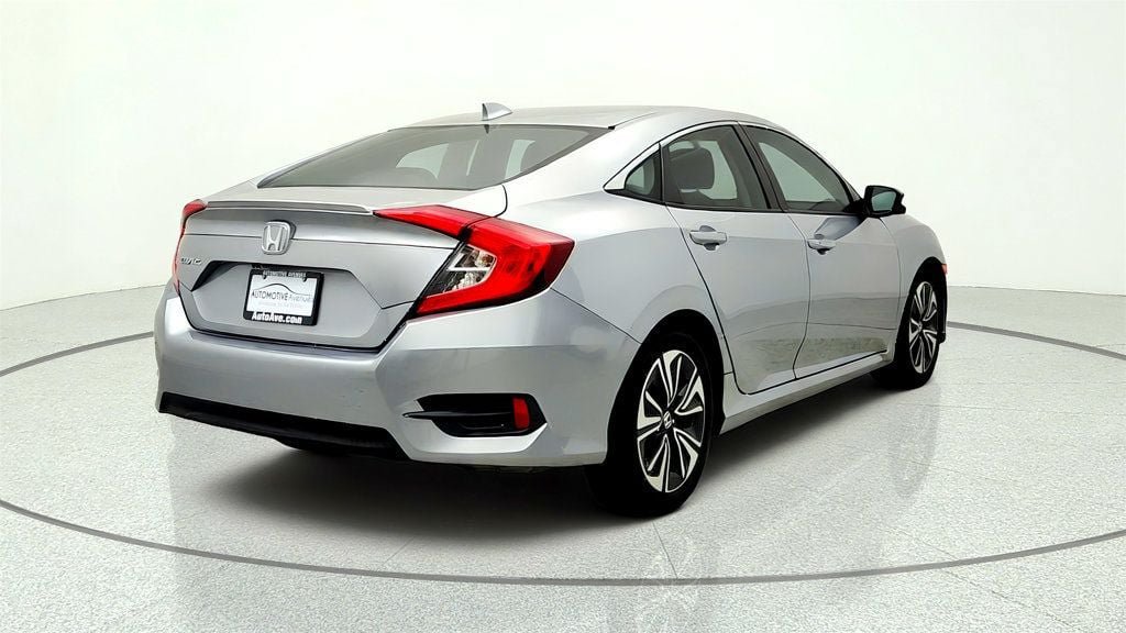 Used 2016 Honda Civic EX-T image 5