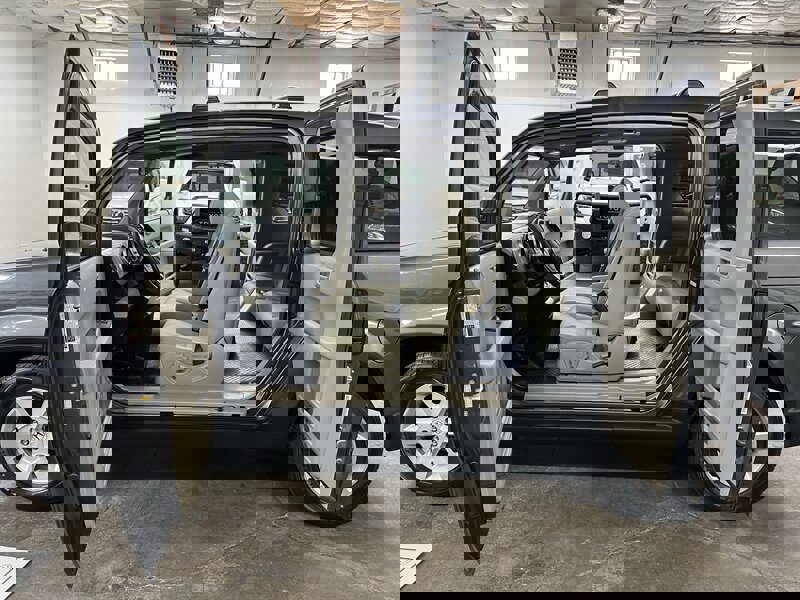 Used 2011 Honda Element EX image 13