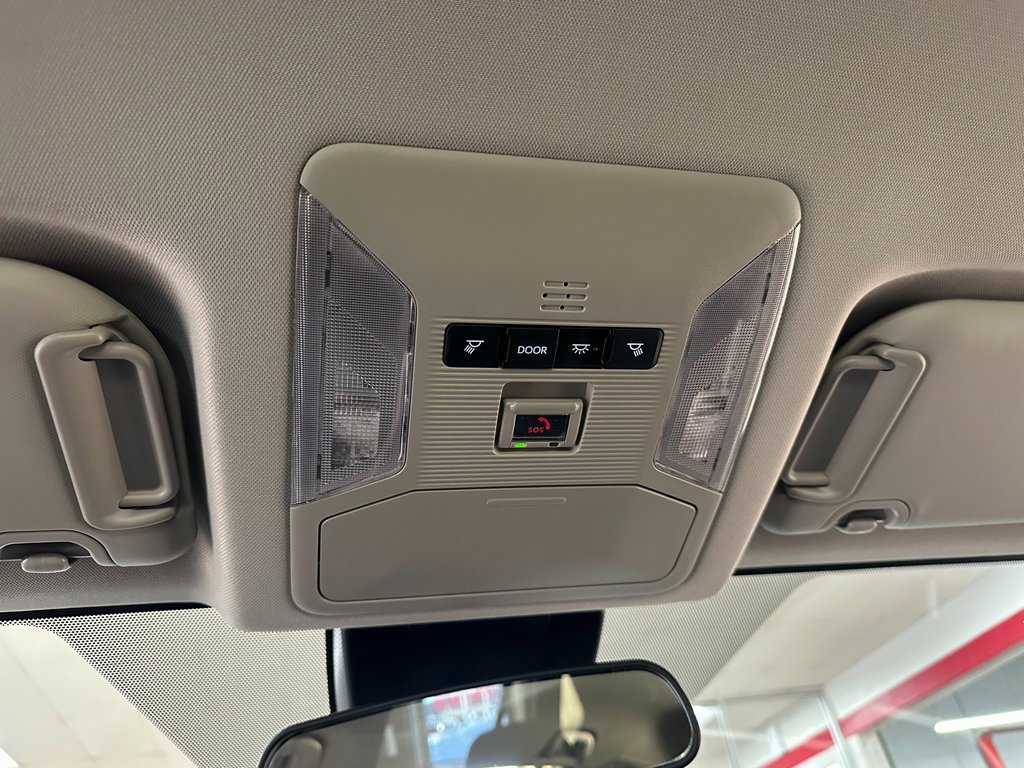 Used 2024 Toyota RAV4 Adventure image 31