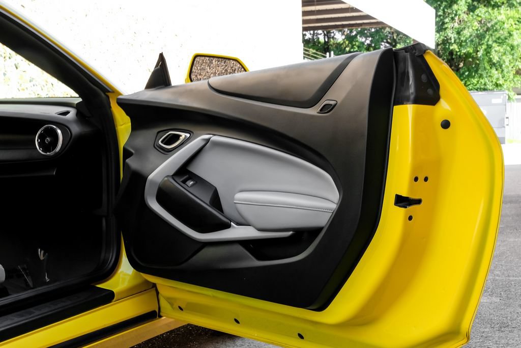 Used 2018 Chevrolet Camaro LT w/ RS Package RWD image 44