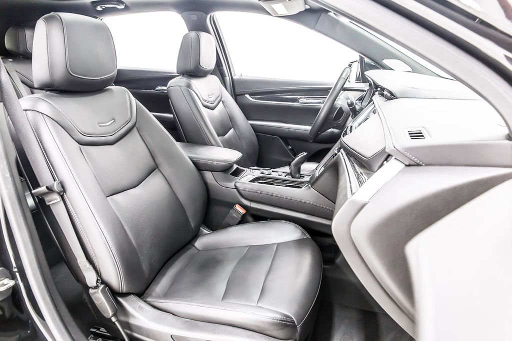 Used 2020 Cadillac XT5 Premium Luxury AWD/4WD image 33