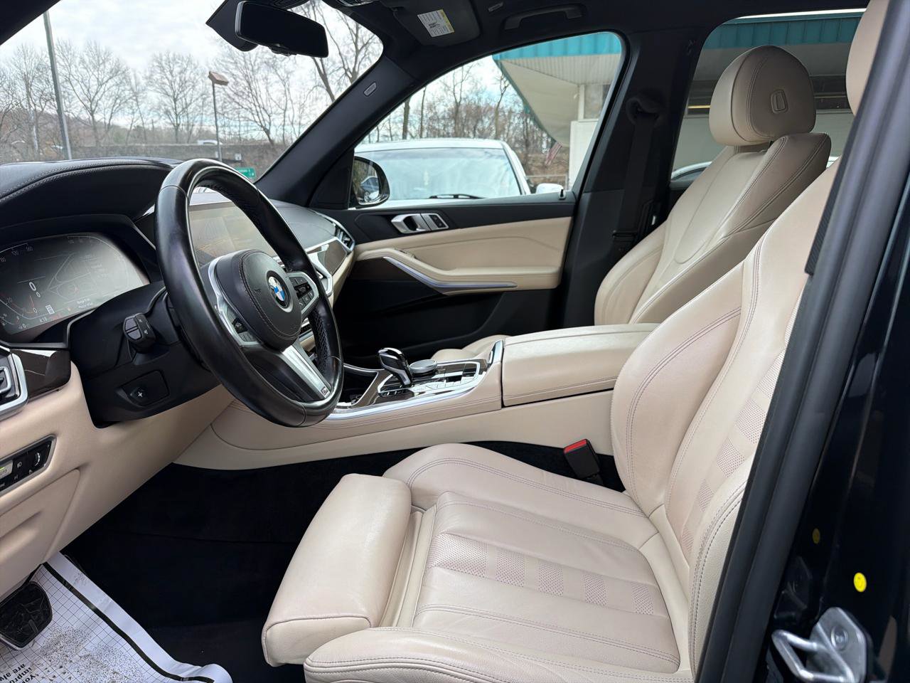Used 2022 BMW X5 xDrive40i w/ M Sport Package AWD/4WD image 19