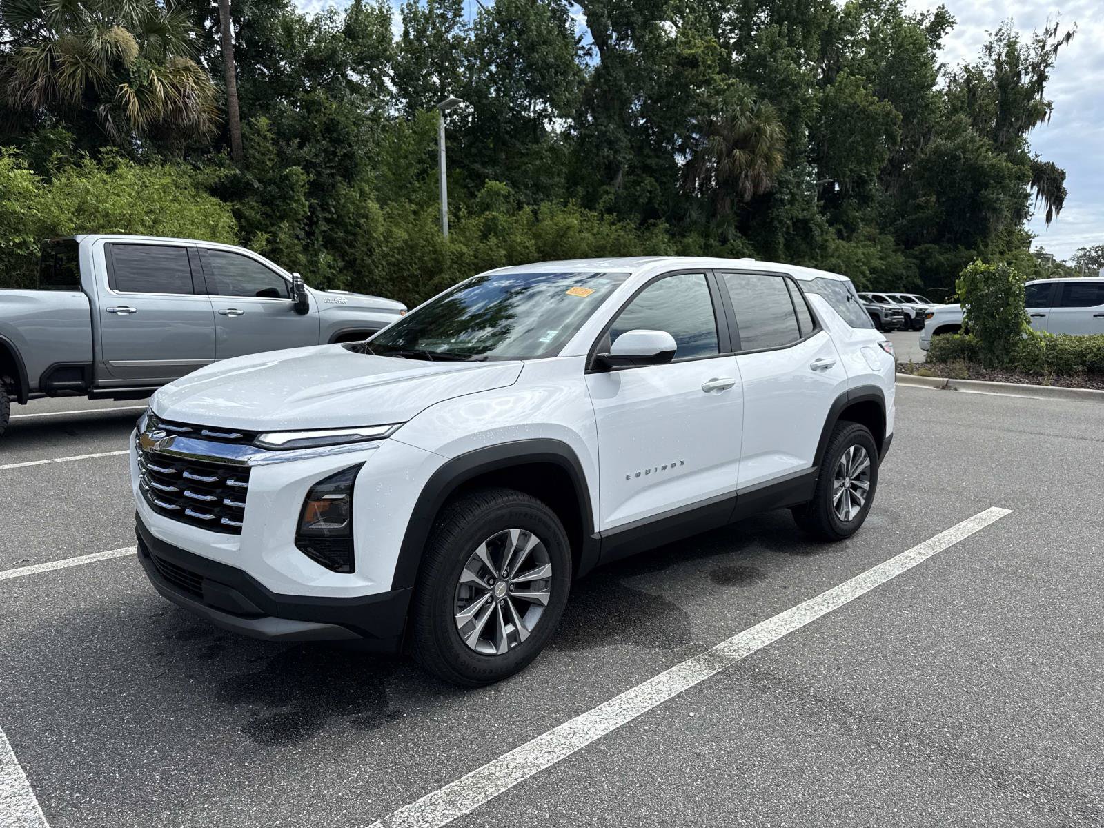 Used 2026 Chevrolet Equinox LT FWD image 7