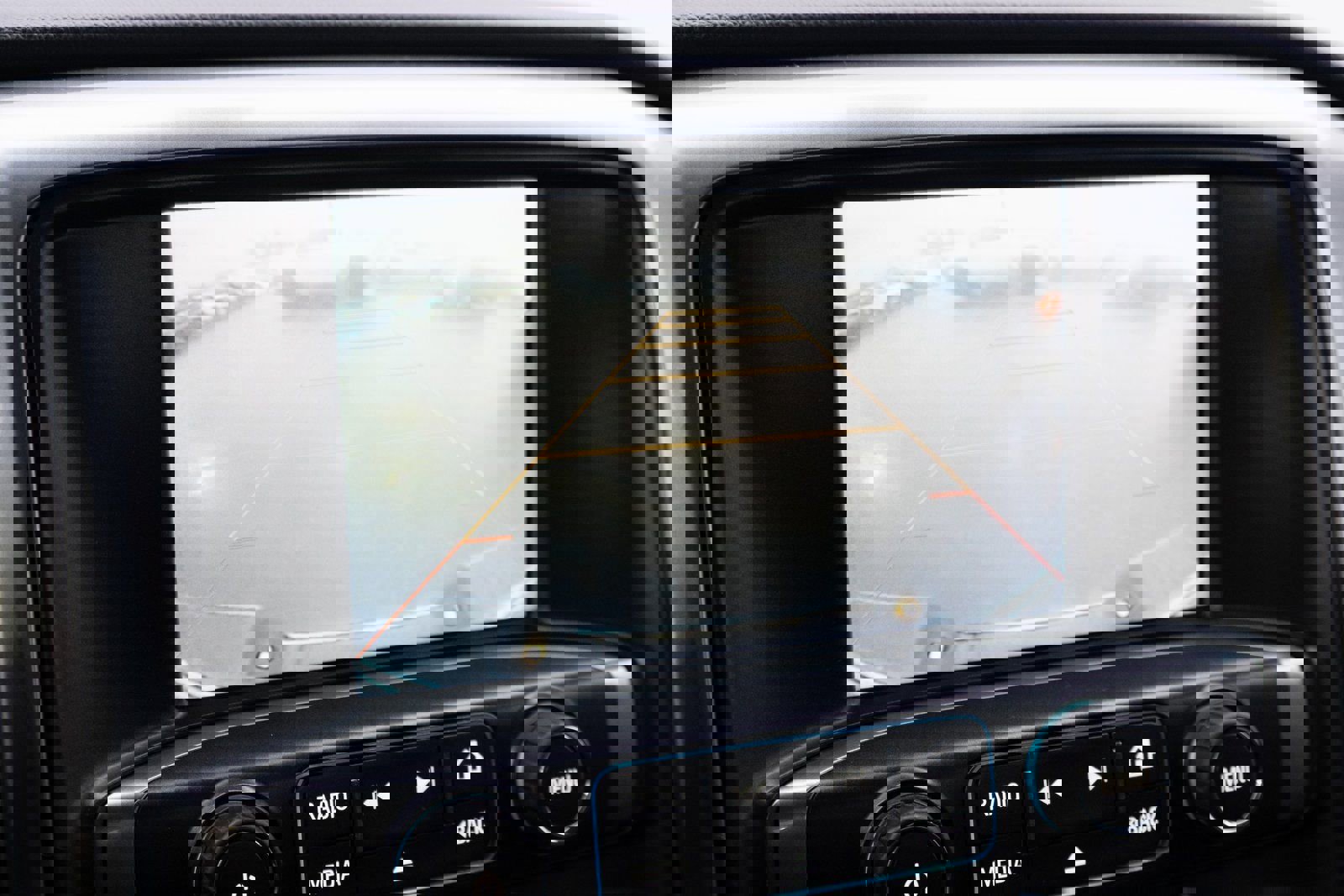 Used 2015 Chevrolet Silverado 1500 LT w/ LT Convenience Package image 4