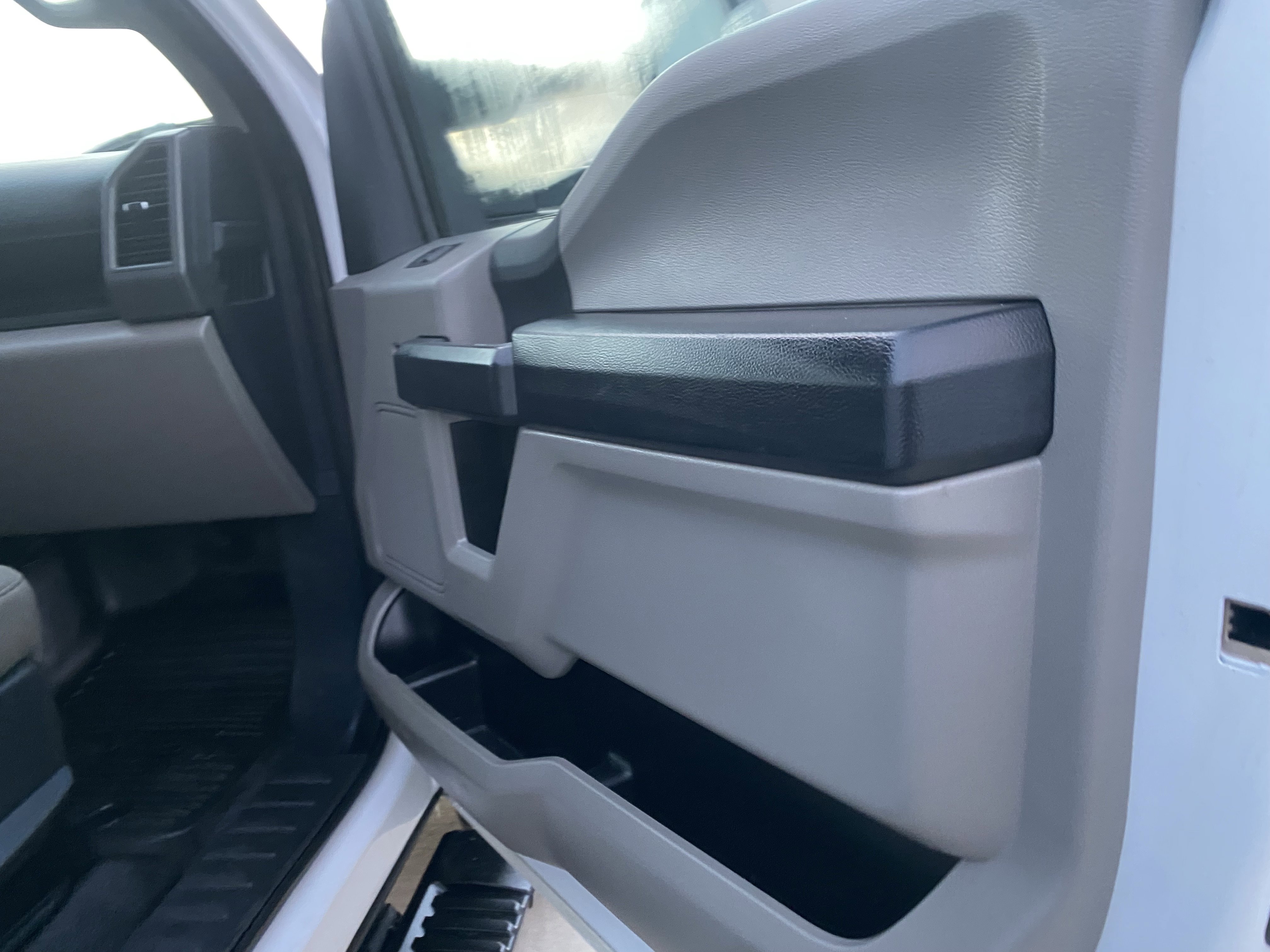 Used 2022 Ford F350 XL w/ STX Appearance Package AWD/4WD image 11
