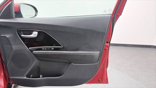 Used 2022 Kia Niro EX w/ Cold Weather Package FWD image 22