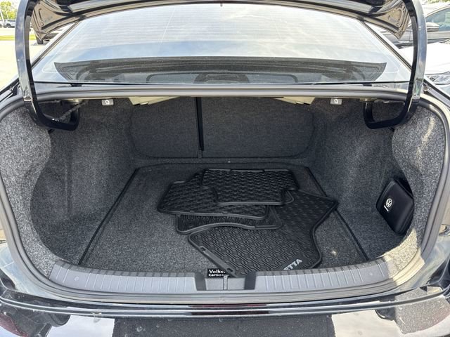 Certified 2022 Volkswagen Jetta SE FWD image 26