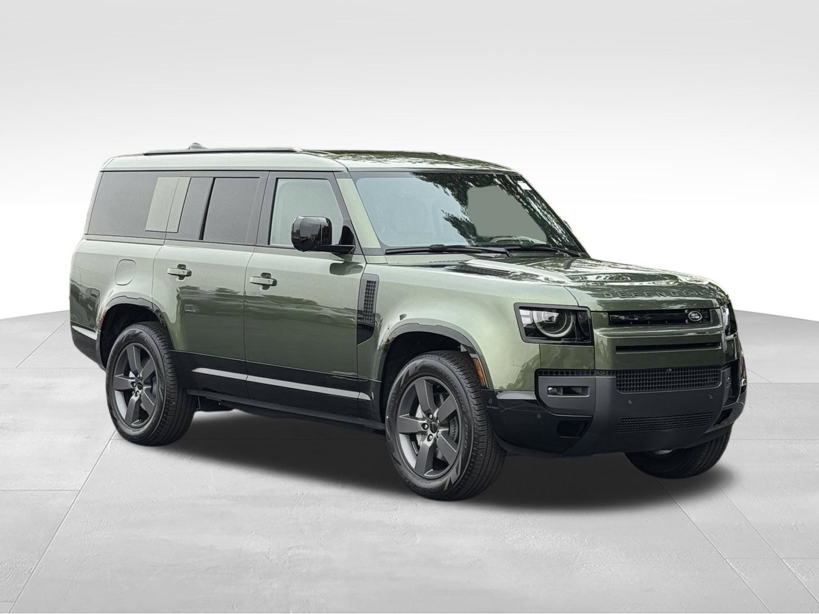 New 2026 Land Rover Defender 130 X-Dynamic SE AWD/4WD image 8