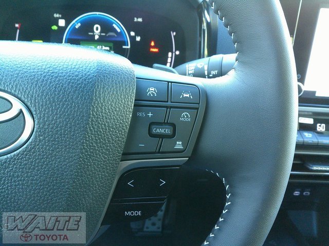 New 2025 Toyota Camry SE image 12