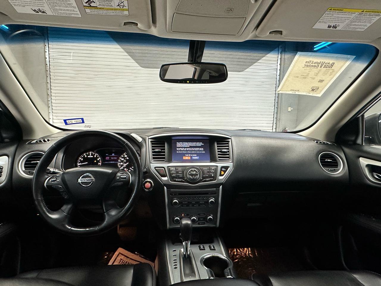 Used 2019 Nissan Pathfinder SL FWD image 16