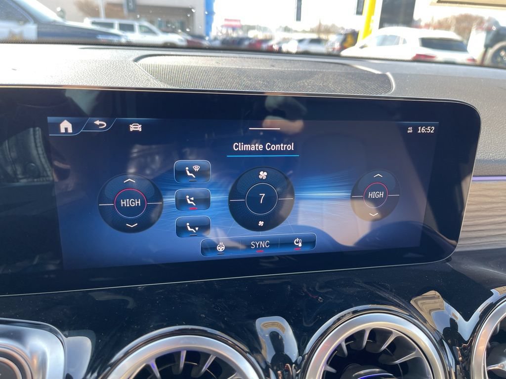 Used 2026 Mercedes-Benz GLB 250 4MATIC image 11