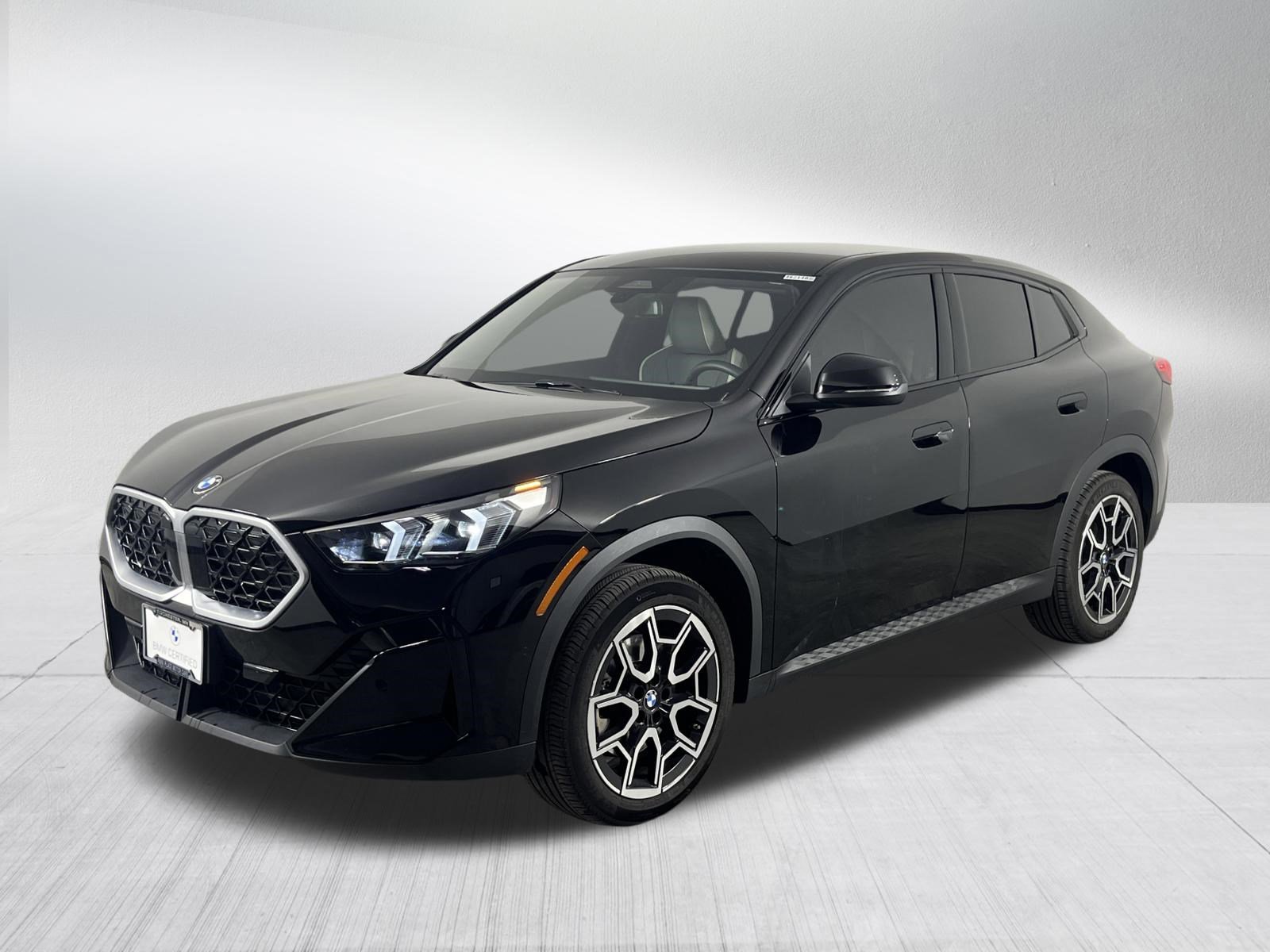 Certified 2025 BMW X2 xDrive28i w/ Convenience Package AWD/4WD image 3