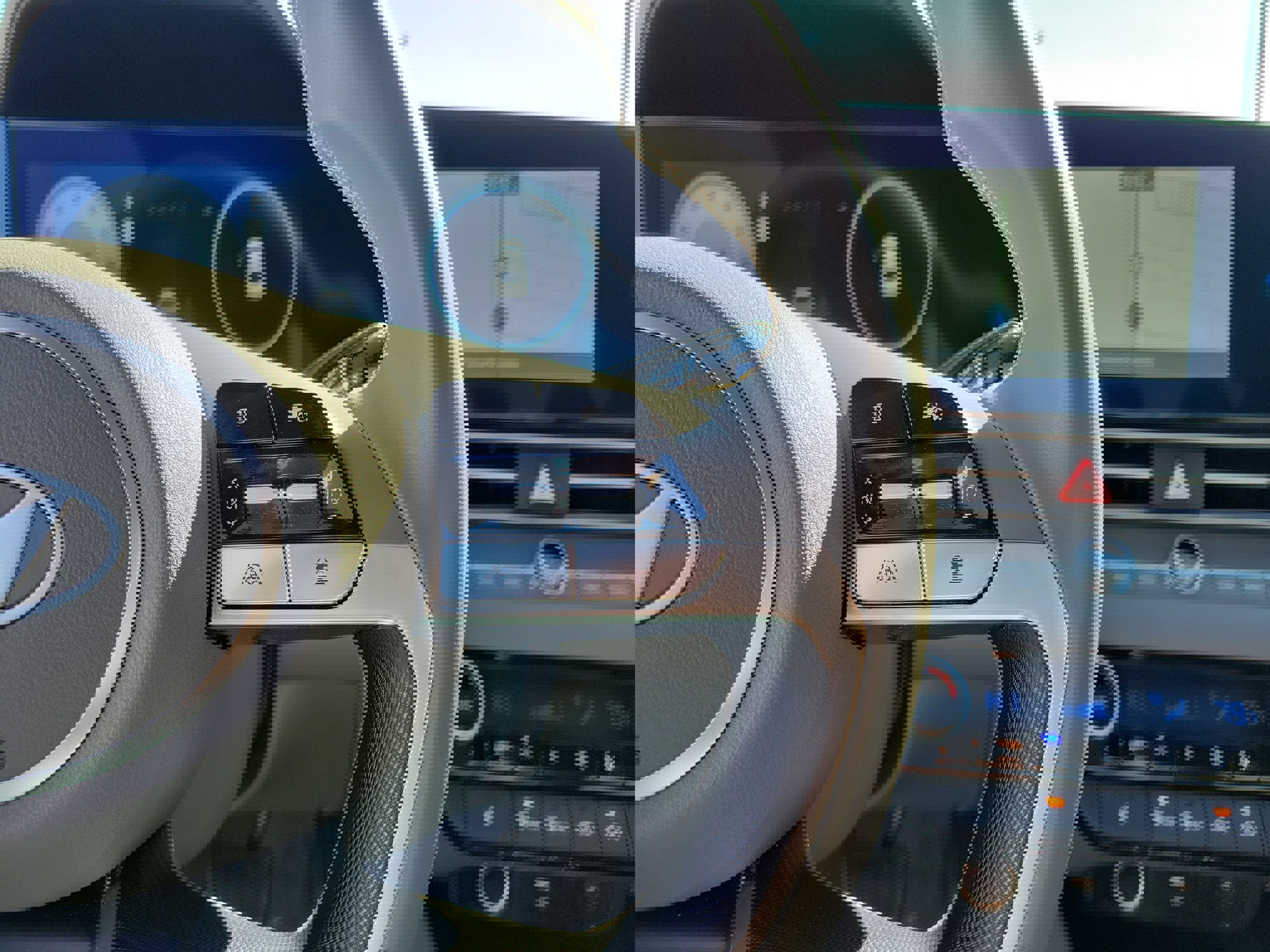 Used 2025 Hyundai Elantra SEL image 24