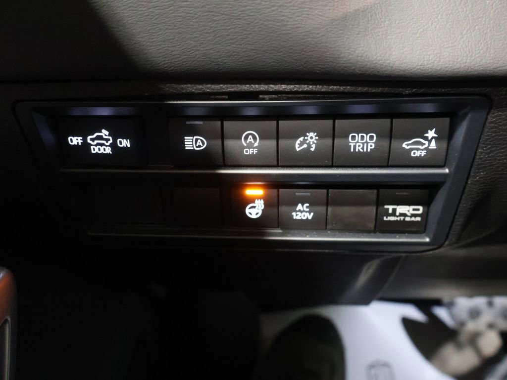 Used 2025 Toyota Tundra Platinum image 32