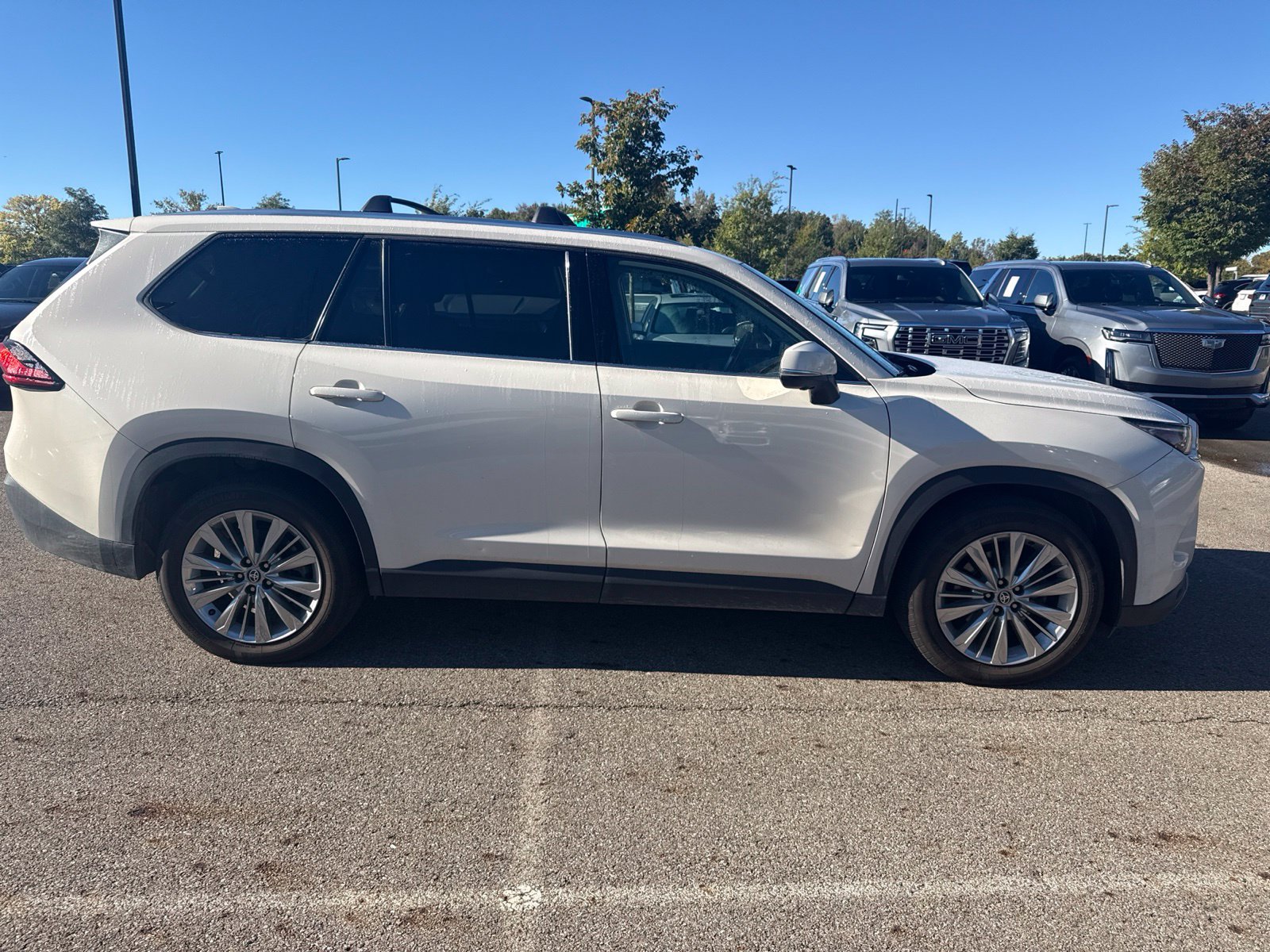 Used 2024 Toyota Grand Highlander AWD image 4